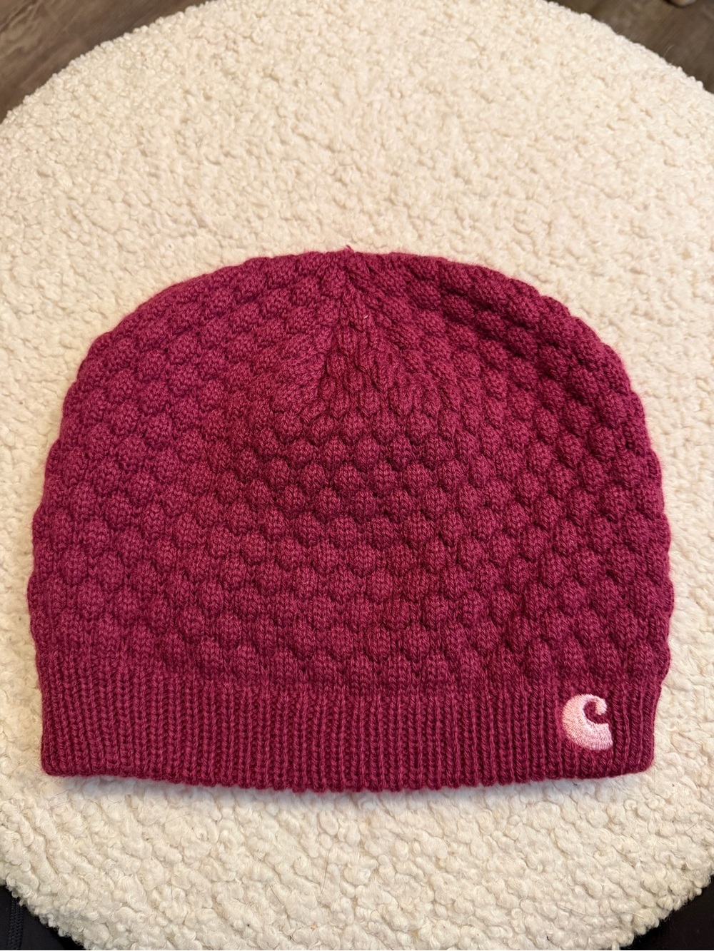 Carhartt Women’s Magenta Cable Knit Beanie Hat Pink Logo OSFA Like New